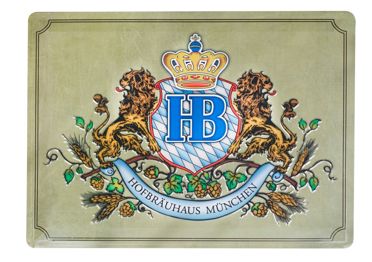Rechteckiger Metallmagnet mit farbigem Hofbräuhaus-Wappen, bayerischem Rautenschild, Krone und zwei Löwen auf beigem Hintergrund.